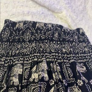 Black & white elephant print flowy pants